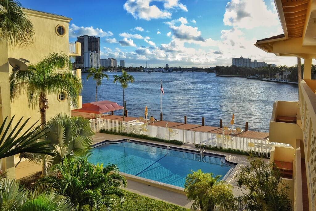 Fort Lauderdale Yacht & Beach Club 416 ā Fort Lauderdale, FL ā vacation rental