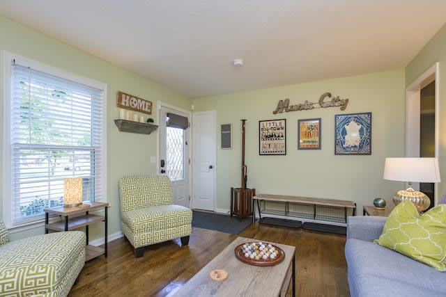 3BR Cottage - 3 Miles to Downtown — Nashville, TN — vacation rental