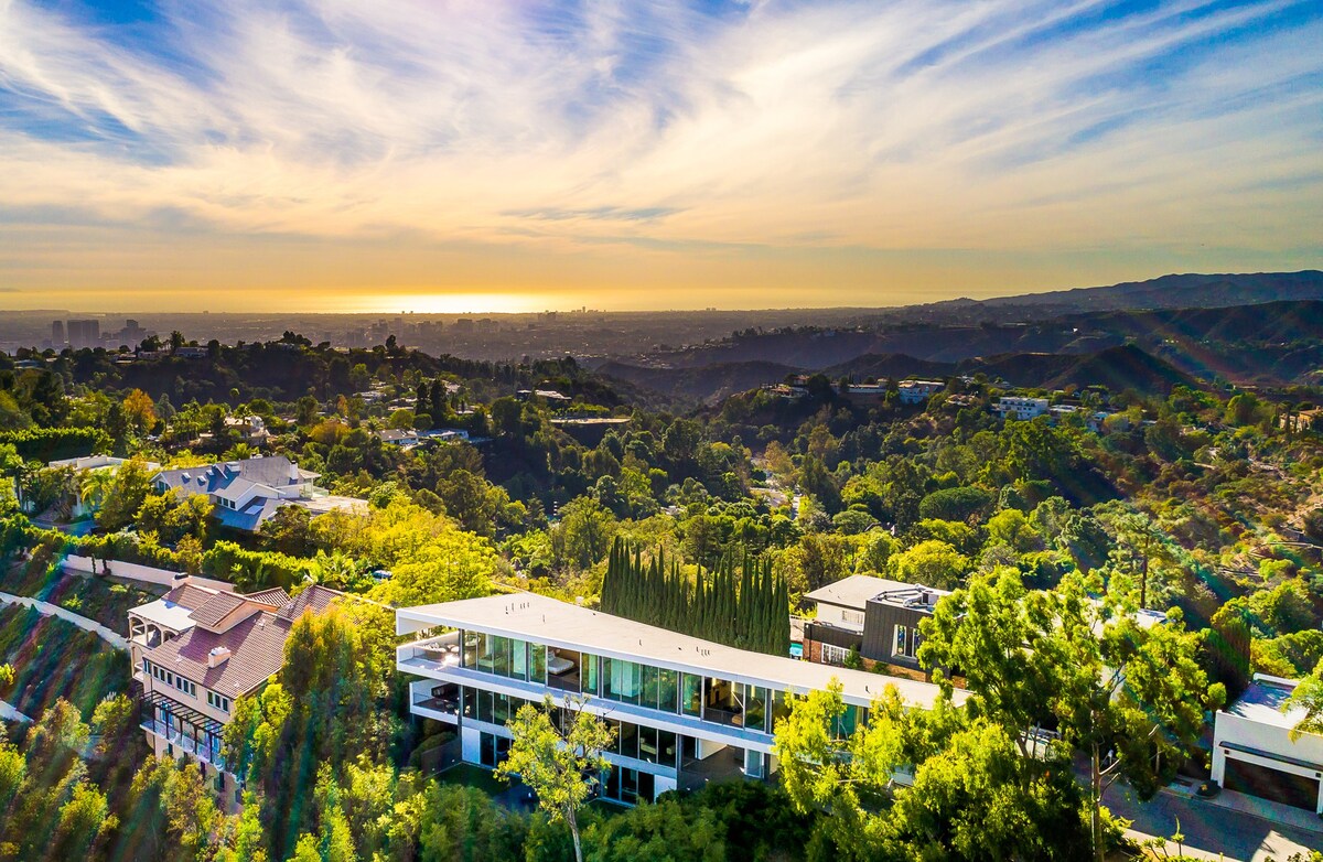 One-of-a-kind views in Beverly Hills, showcasing the unique beauty of the city.