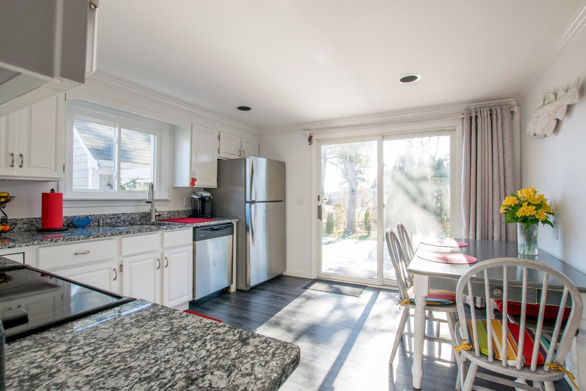 Photo 10 of Del Mar #16613 - Central AC Close to Beach Dog Friendly!