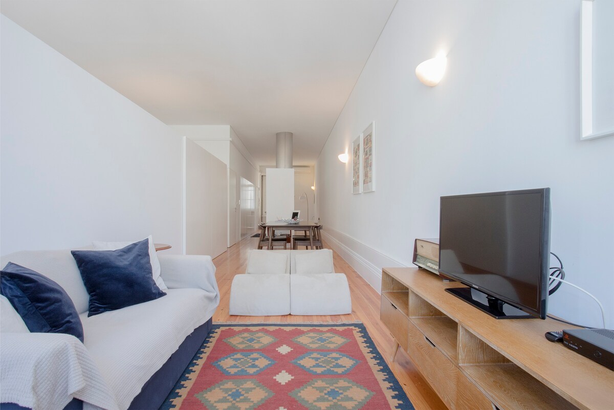 Liiiving In Porto | Bolhão Market Apartment I — Porto, Porto — vacation rental