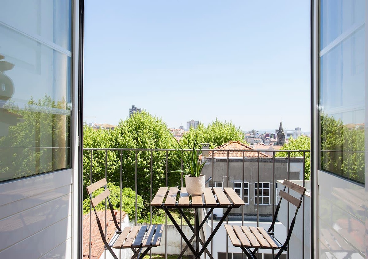 Liiiving in Porto | Central Secret Balcony — Porto, Porto — vacation rental