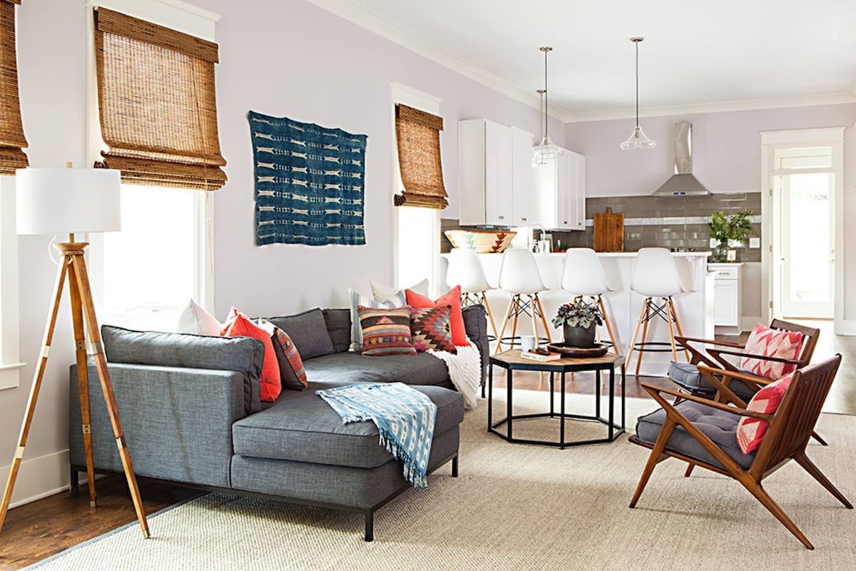 Long Term Pet Friendly 3 BR Townhome, Grill, Patio, 3 Blocks to Publix, 5 Mins to 5 Points, 15 Mins to Broadway, 24 Hour Hospitality Team, Perfect for Families, 31+ Day Stay β Nashville, TN β vacation rental