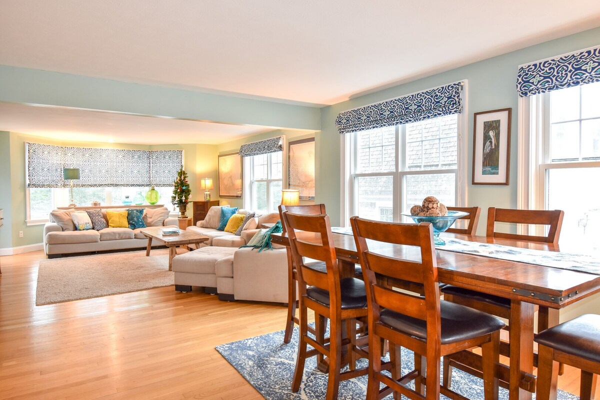 Photo 10 of Del Mar #17709 - Spacious w/ Basketball Court & Playground!