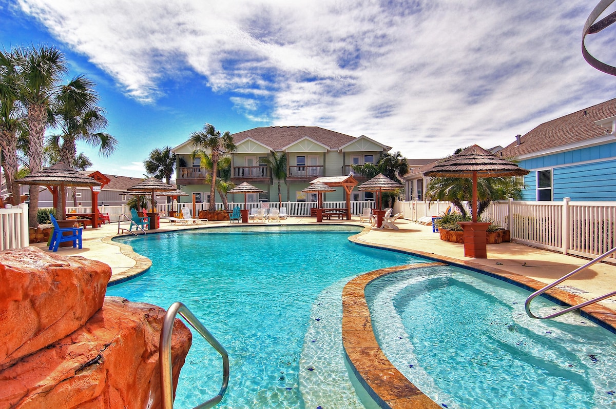 gone-coastal-private-breezeway-community-pool-port-aransas-sand