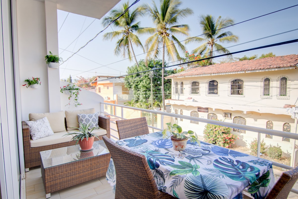 Golden Zone Studio w Pool - 2 Blocks to Beach — Bucerías, Nayarit — vacation rental