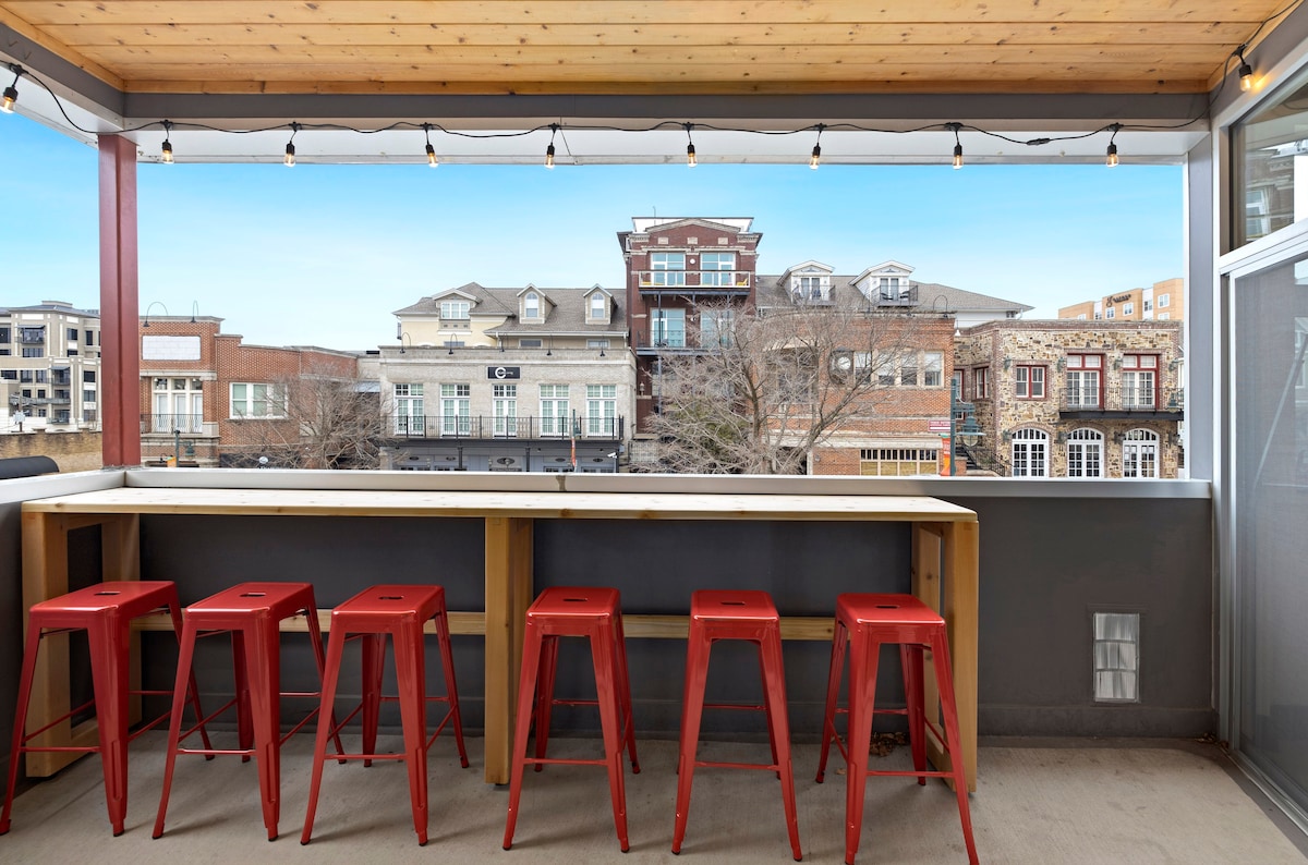 Dickson St Condo - On Dickson Street - Walkable 3