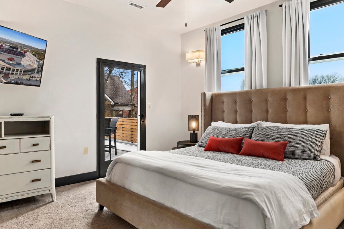 Dickson St Condo - On Dickson Street - Walkable 5