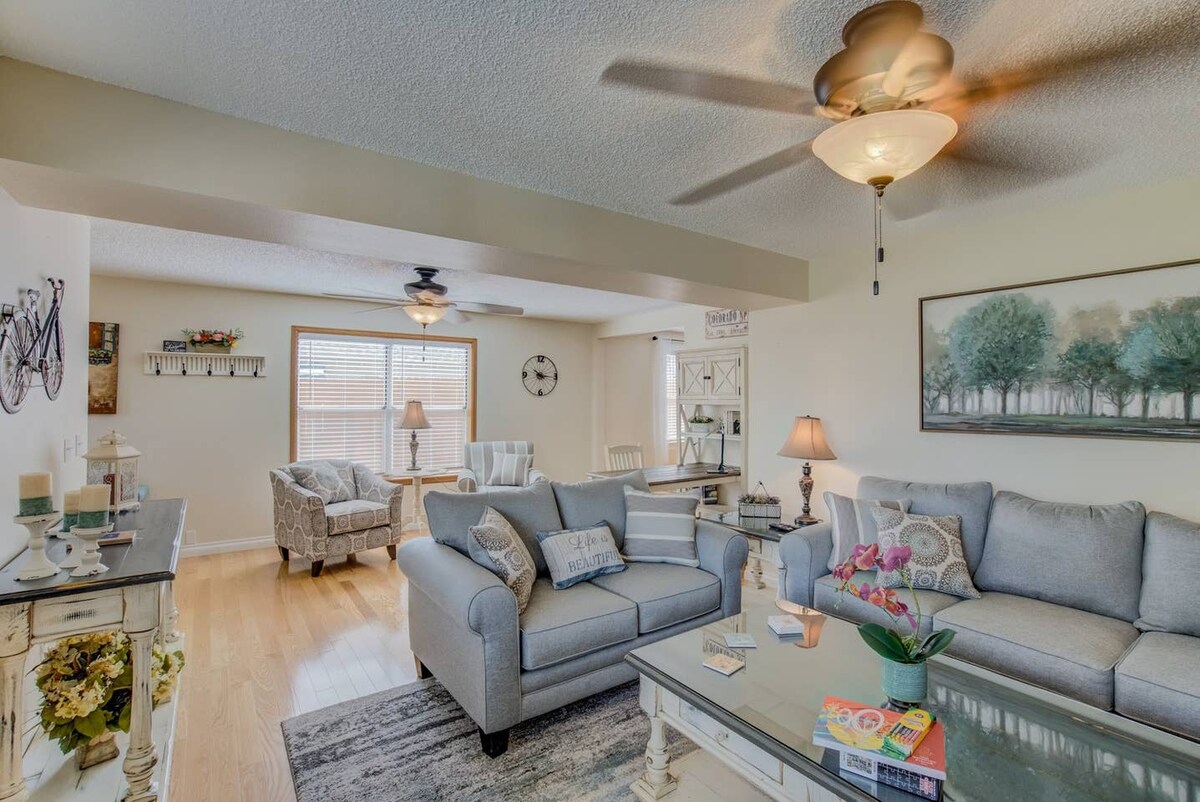 Downtown Gem, Hot Tub, Near Olympic Center 2