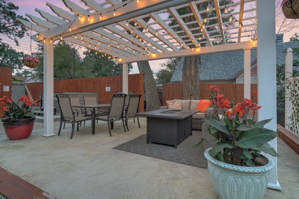 Downtown Gem, Hot Tub, Near Olympic Center 5