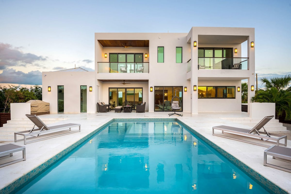 Gated Long Bay Villa Near Grace Bay with Pool in TKCA 1ZZ Long Bay Hills, Turks and Caicos Islands