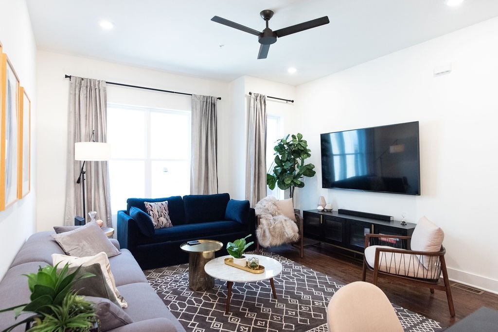 Hillsboro Village Retreat, Garage, Rooftop Deck,  Sleeps 12, Sophisticated Open Living & Gourmet Kitchen, Smart TVs, Pet-Friendly w/ Private Garage, Walk to Vanderbilt, Minutes to 12 South & Broadway, 24/7 Hospitality — Nashville, TN — vacation rental
