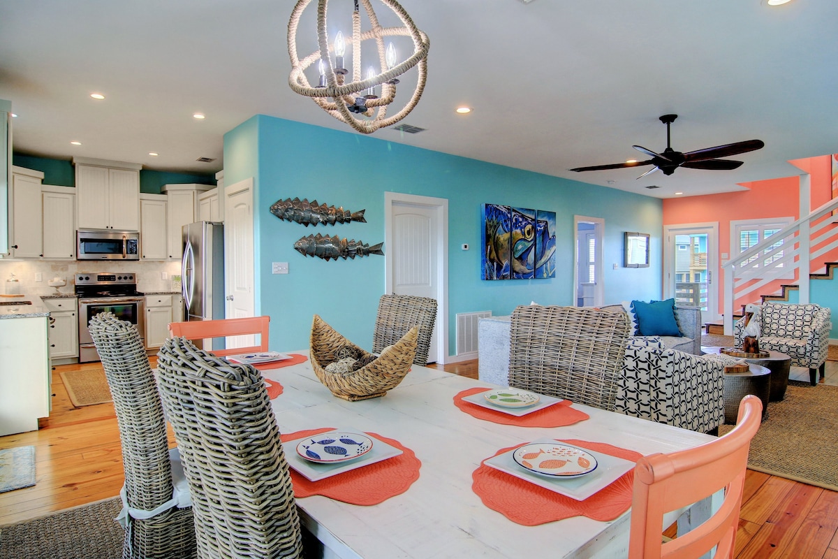 Salty Pelican - Family Friendly ~ Community Pool — Port Aransas, TX — vacation rental