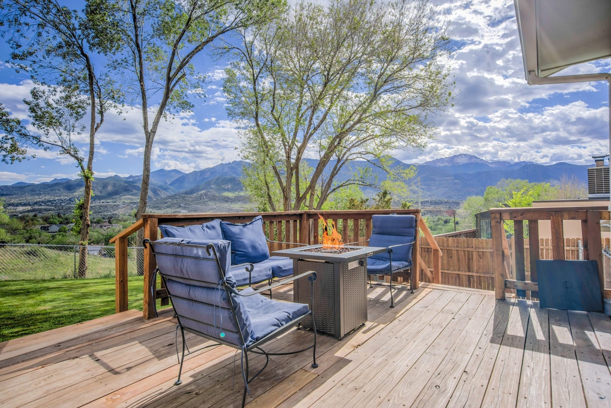 Kings Overlook! Hot Tub & Epic Pikes Peak Views β Colorado Springs, CO β vacation rental