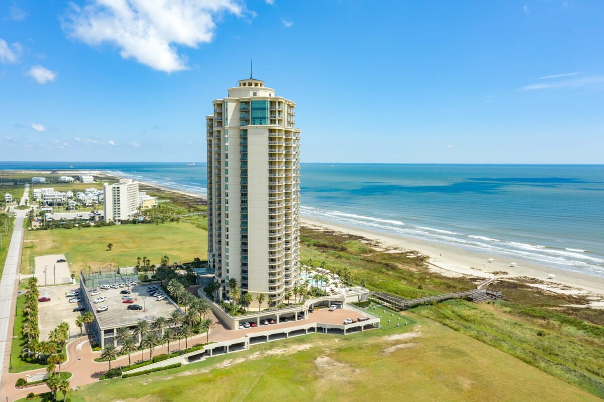 Wake to the Waves Luxurious Condo Overlooking Gulf 304 2