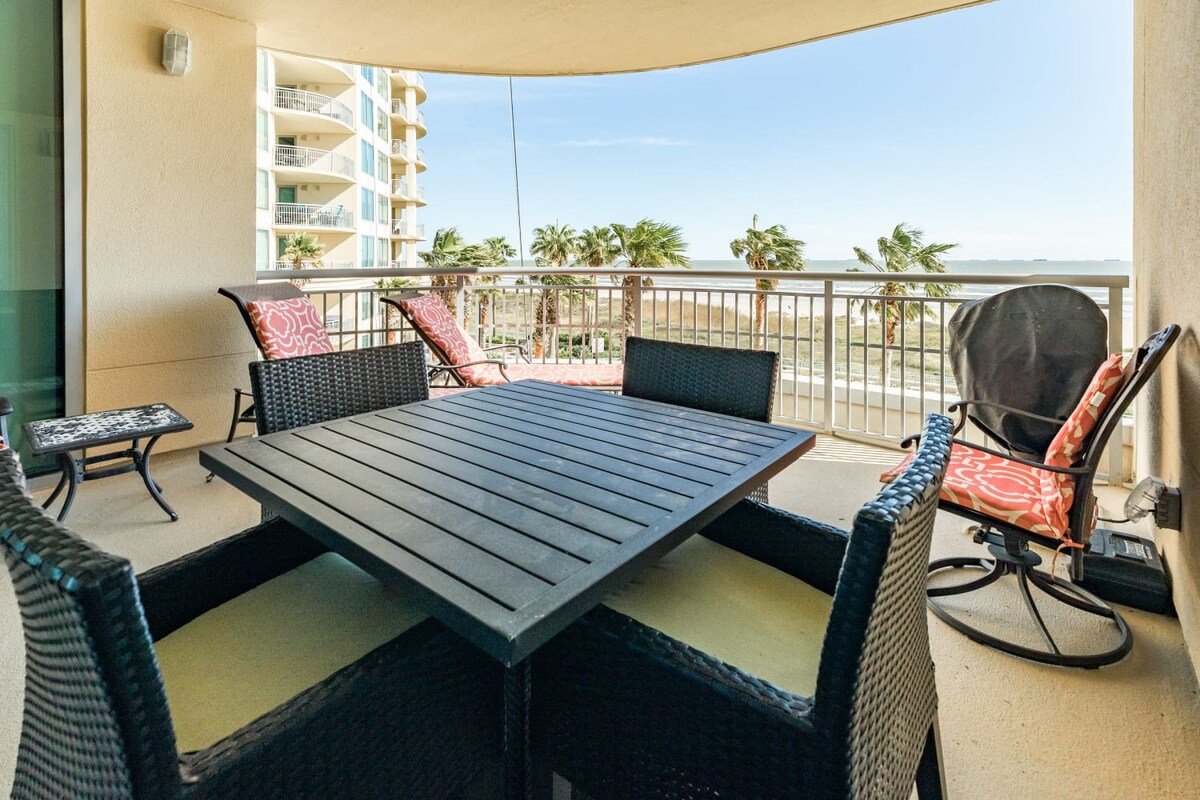 Wake to the Waves Luxurious Condo Overlooking Gulf 304 7
