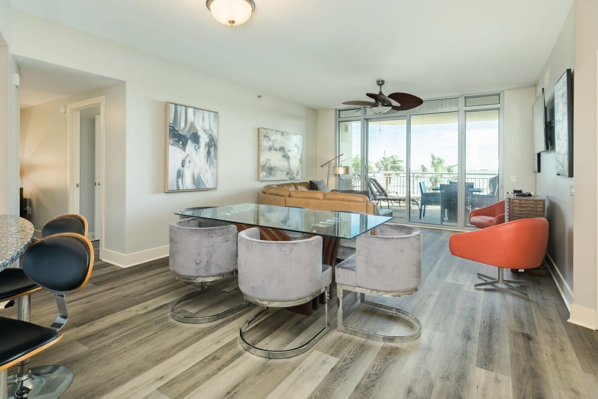 Wake to the Waves Luxurious Condo Overlooking Gulf 304 8