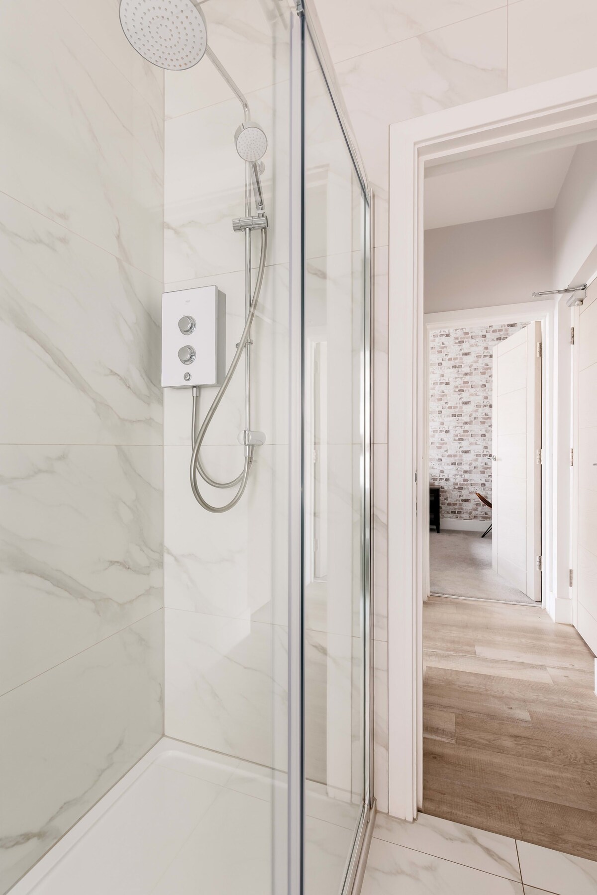 Modern & Stylish 1-Bed Apt w/ Free Parking & Wi-Fi