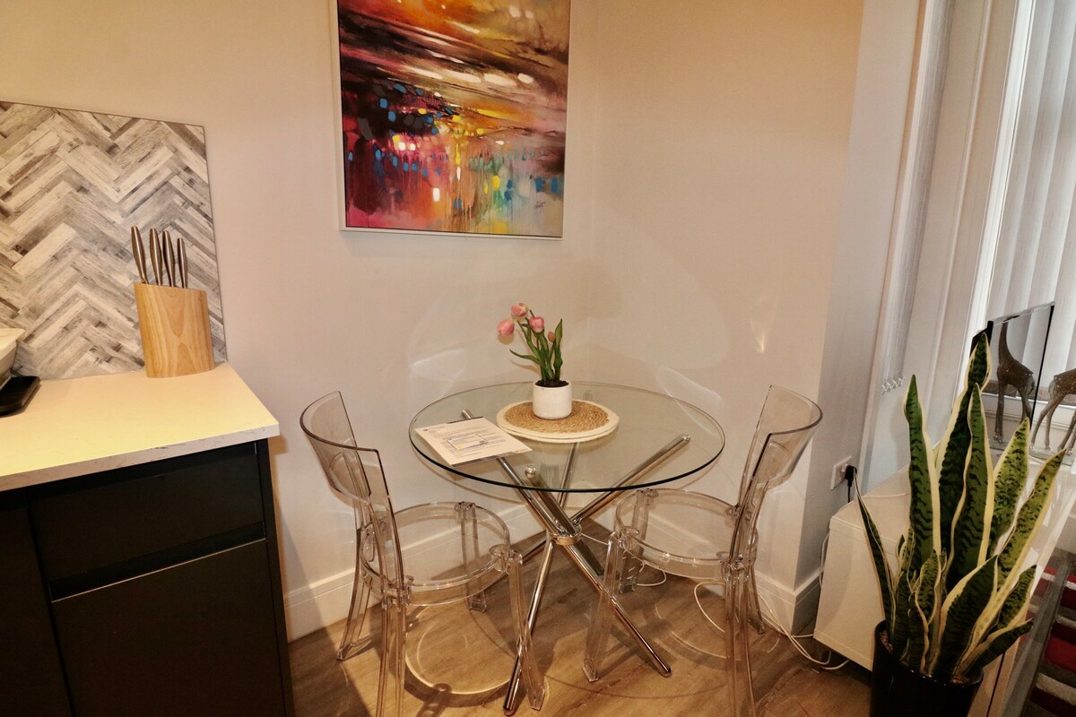 Large Studio Apt, Close to Beach w/ Free Parking! - Photo 4