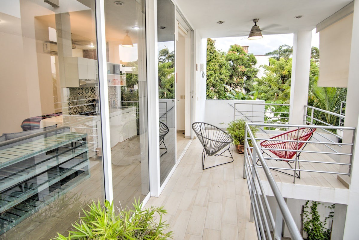 Golden Zone Hideaway: 2min to Beach w Pool & Patio — Bucerías, Nayarit — vacation rental