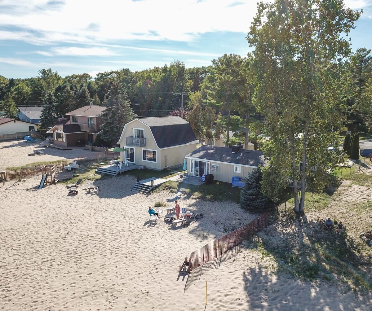 Beach Club of Oscoda - All 4 Beachfront Cottages — Oscoda, MI — vacation rental