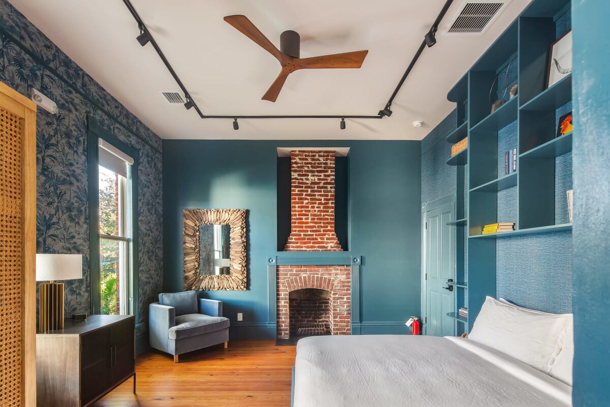 Blue Room at the Grand Maloney
