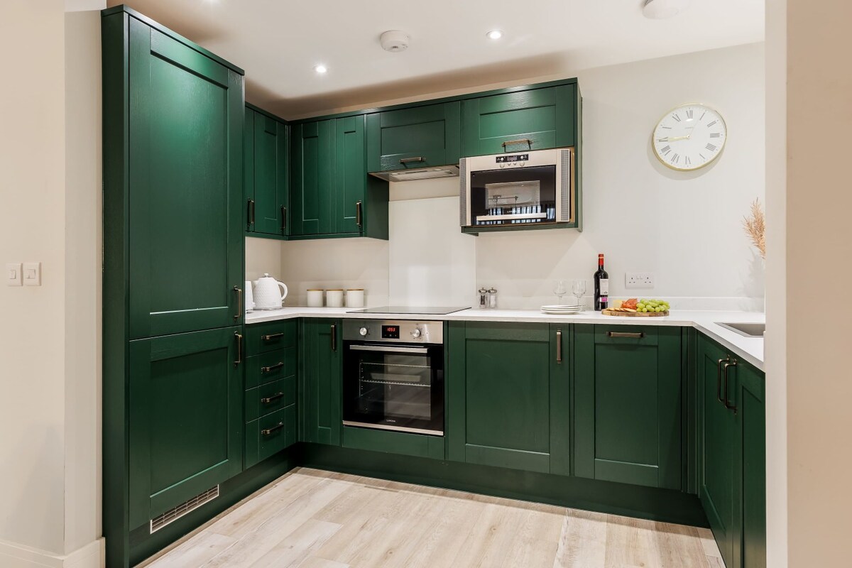 Delightful 1-Bed Studio; Free Parking & Near Beach - Photo 3