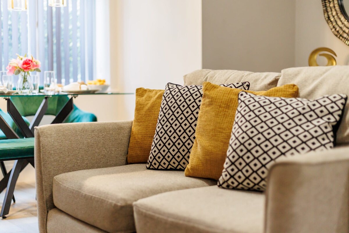 Delightful 1-Bed Studio; Free Parking & Near Beach