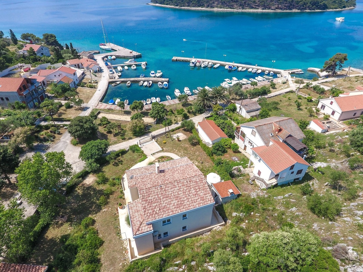 Beachfront Holiday House Kaliope — Brgulje, Zadarska županija — vacation rental