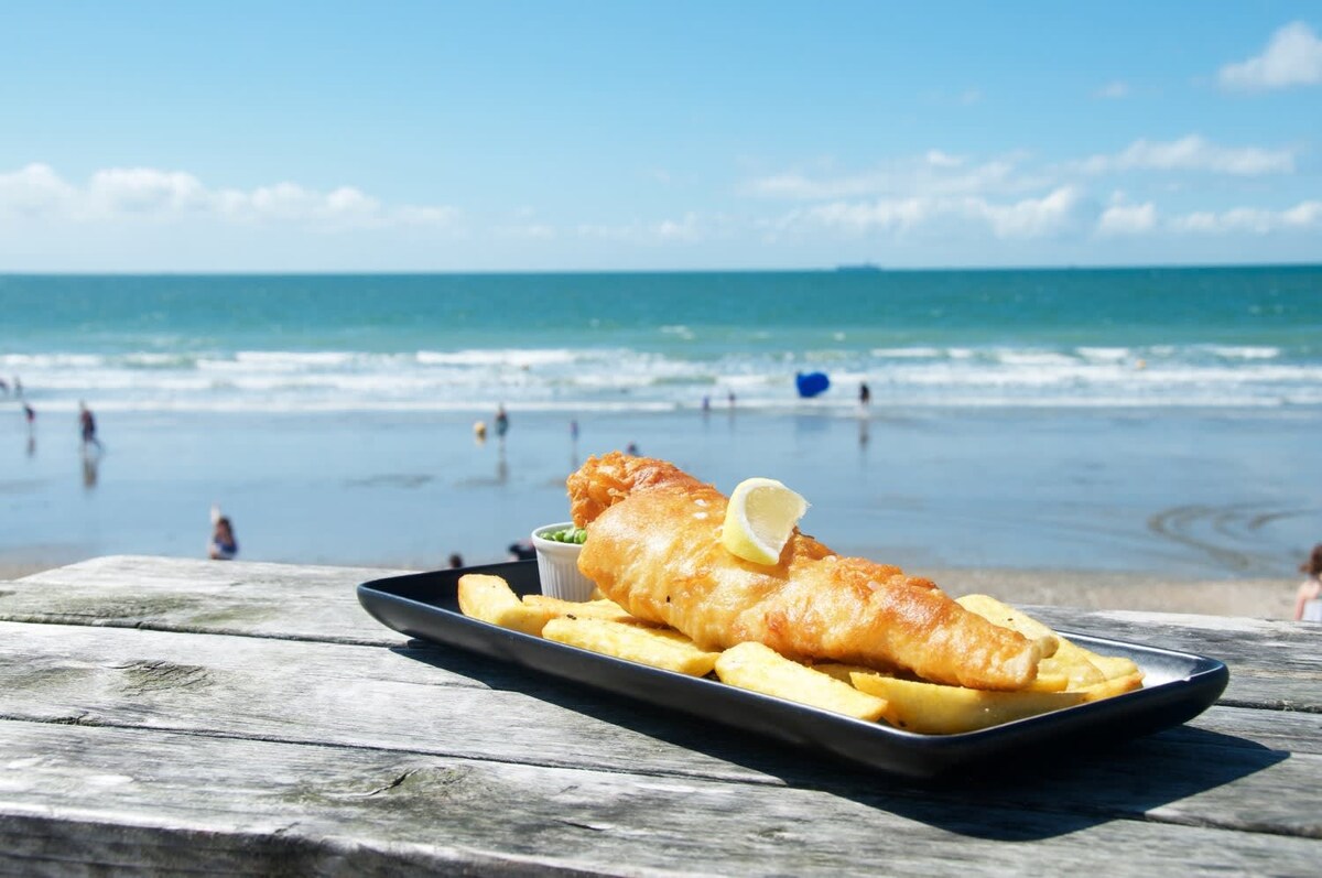 Billys on the Beach is a 10 minute walk away and located right on the seafront