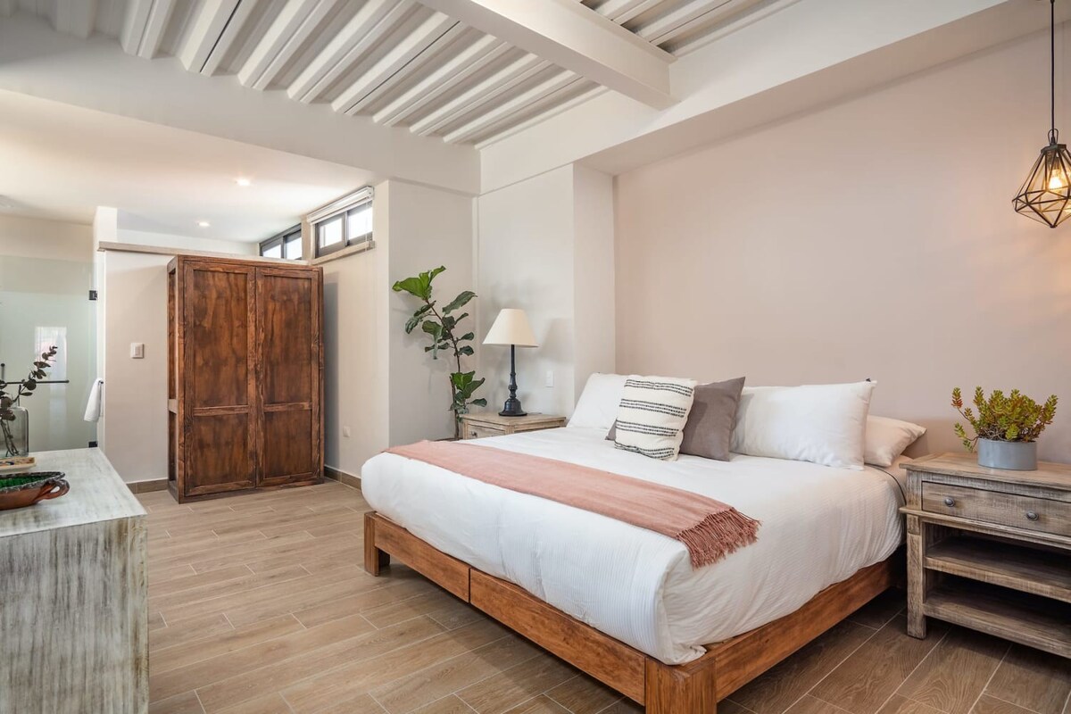 King Bedroom