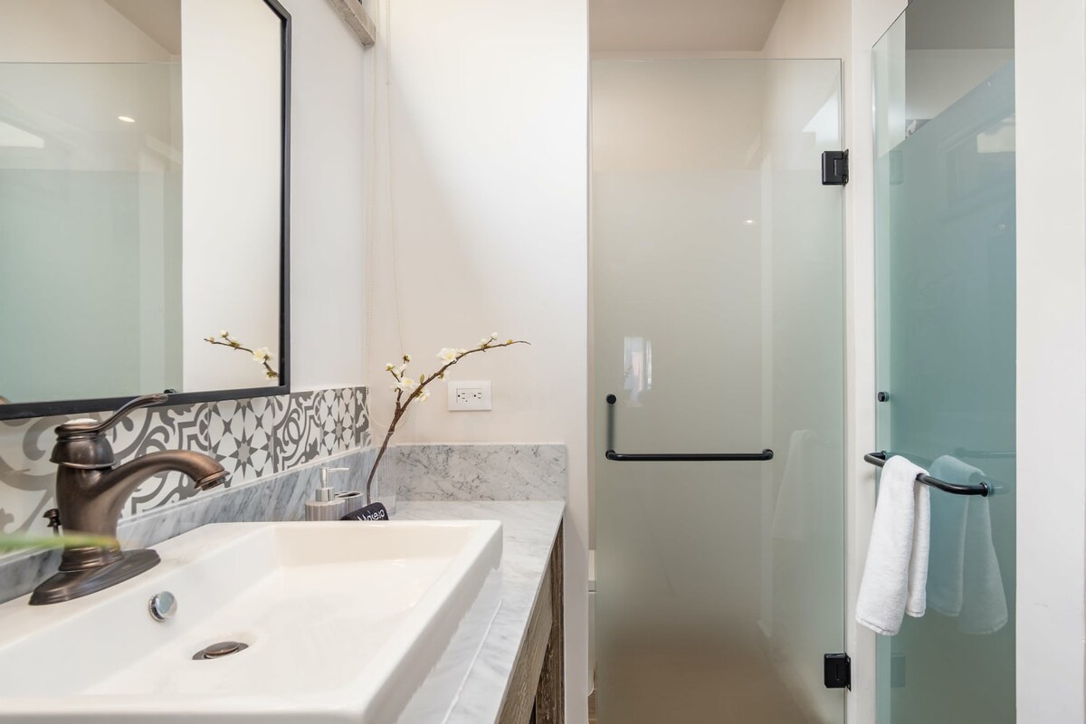 King Bedroom Bath w/Large Walk in Shower