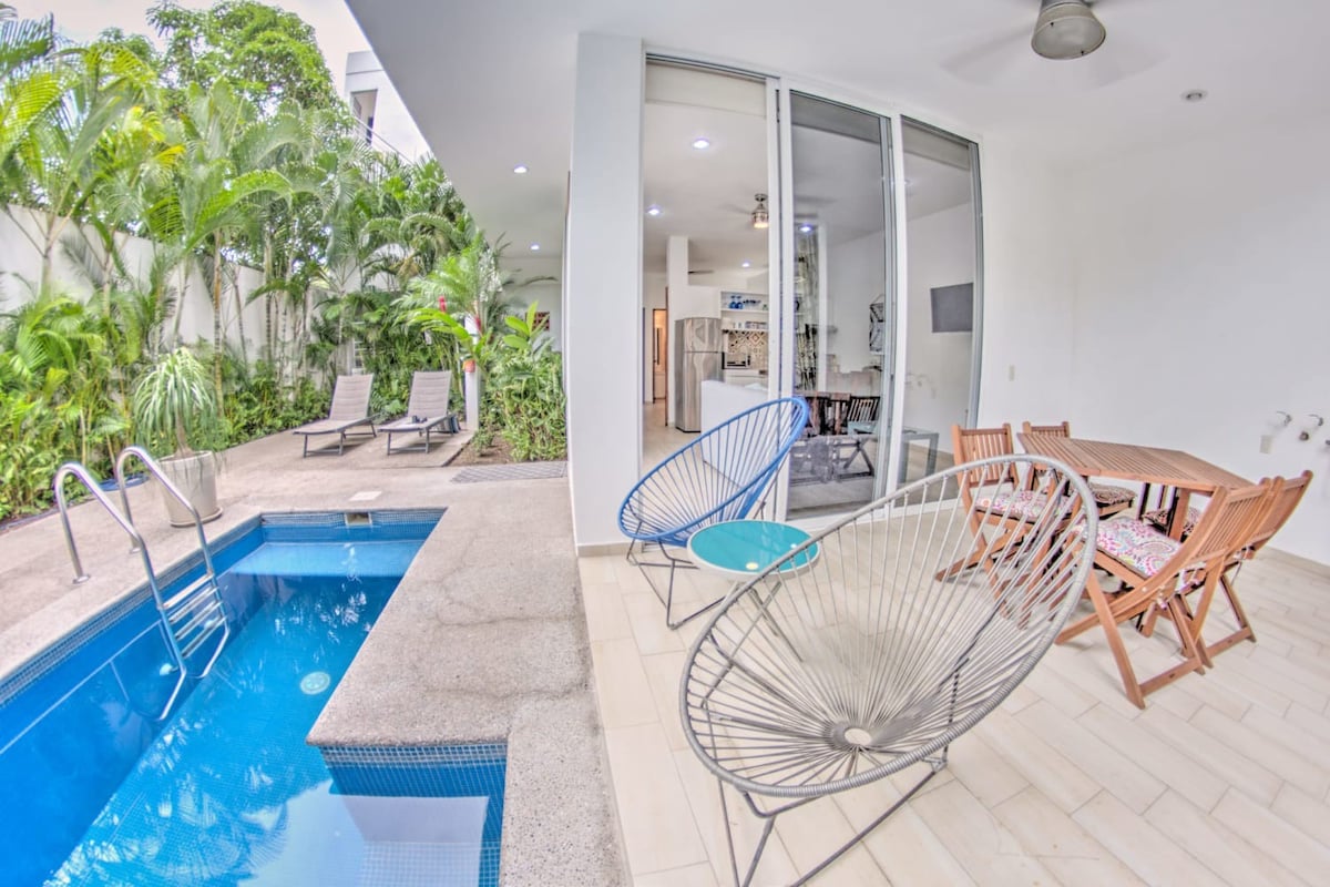 Maravilla 1A: Golden Zone 1BR - 2 Blocks to Beach — Bucerías, Nayarit — vacation rental