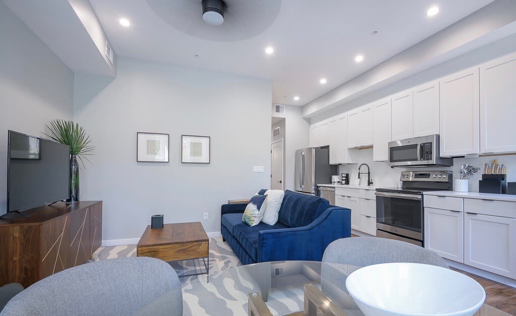 Sojourn on 17th | Pets Welcome | #201 4