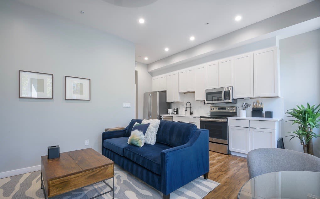 Sojourn on 17th | Pets Welcome | #201 6