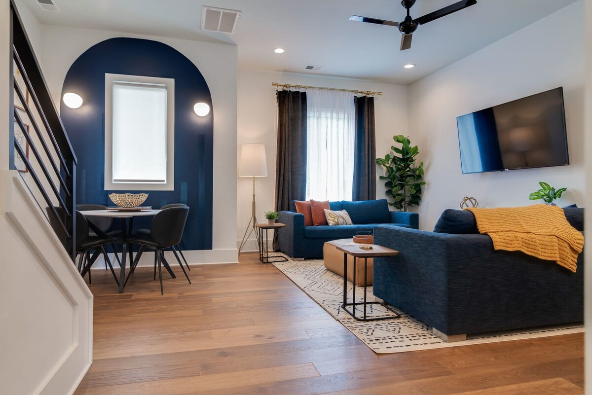 Germantown Gem: Rooftop, Garage & Walk To It All! — Nashville, TN — vacation rental