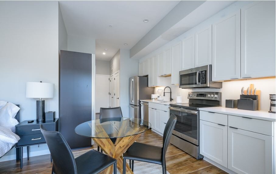 Sojourn Studio on 17th | Pets Welcome | #301 — District of Columbia, DC — vacation rental
