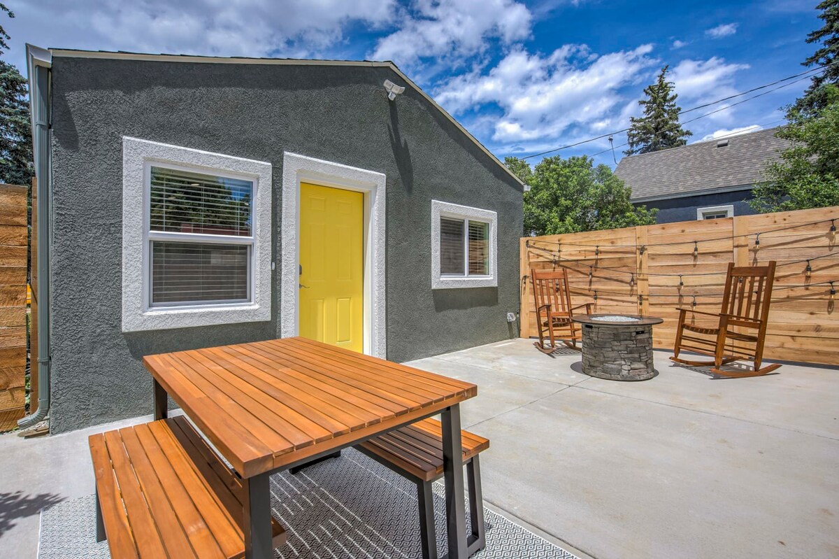 Sheridan Suite! Holiday Home w BBQ & Skyline Views — Colorado Springs, CO — vacation rental