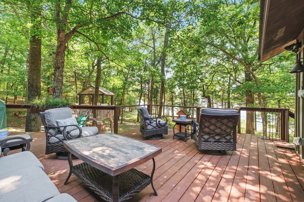 Sunset Cabin - Secluded retreat on Beaver Lake 3