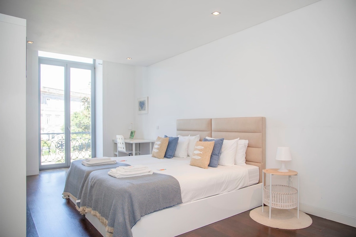 Liiiving in Porto - Carlos Alberto Apartment — Porto, Porto — vacation rental
