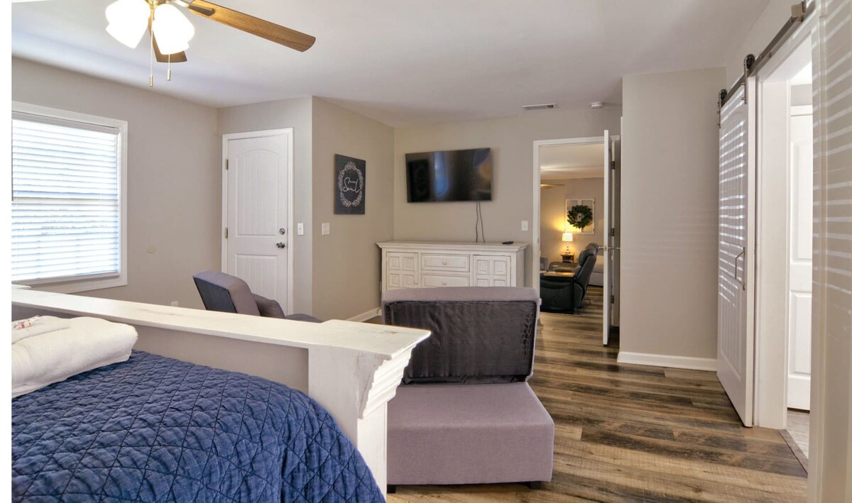 The Cottage House - Family Friendly, Close to GSU! 5