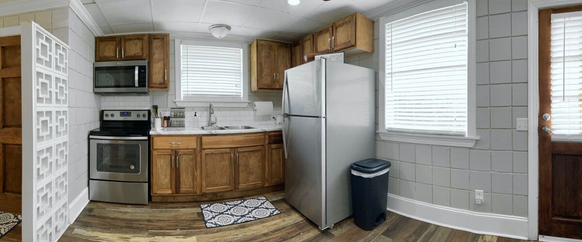 Amazing Cottage -Located on Blue Mile-Close to GSU 5