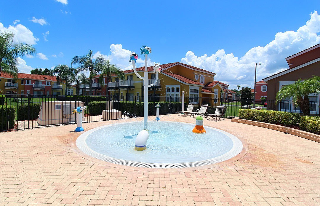 Splash pad for the little ones to enjoy. Located in the community club house.