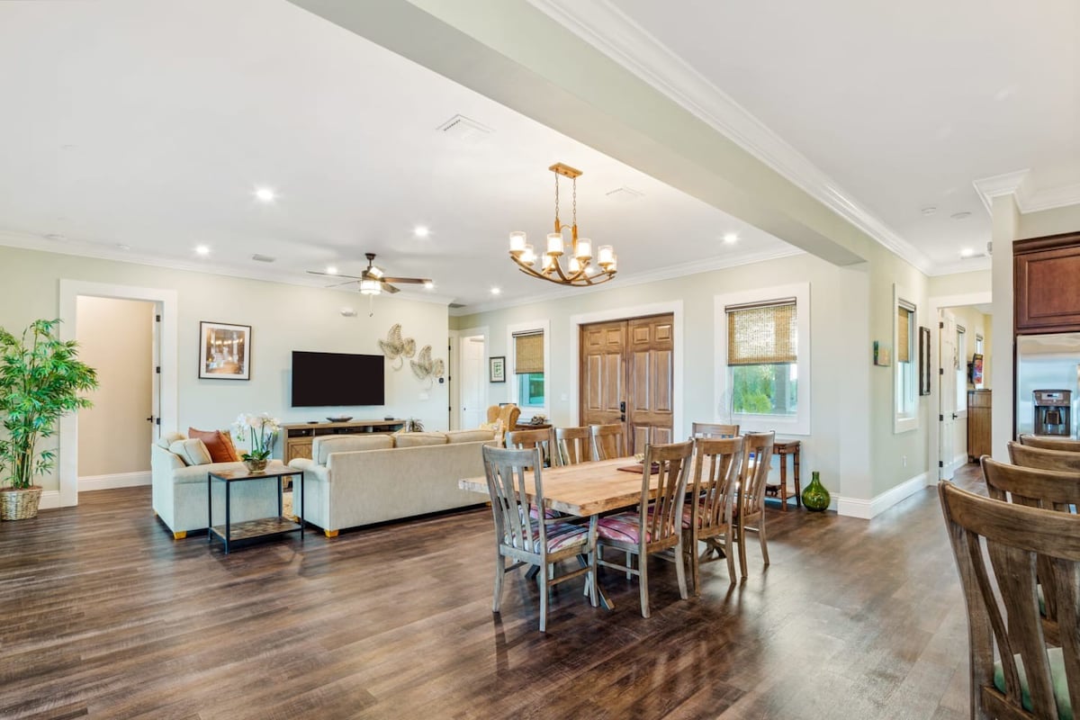Waterfront, Private Heated Pool - Capmar House