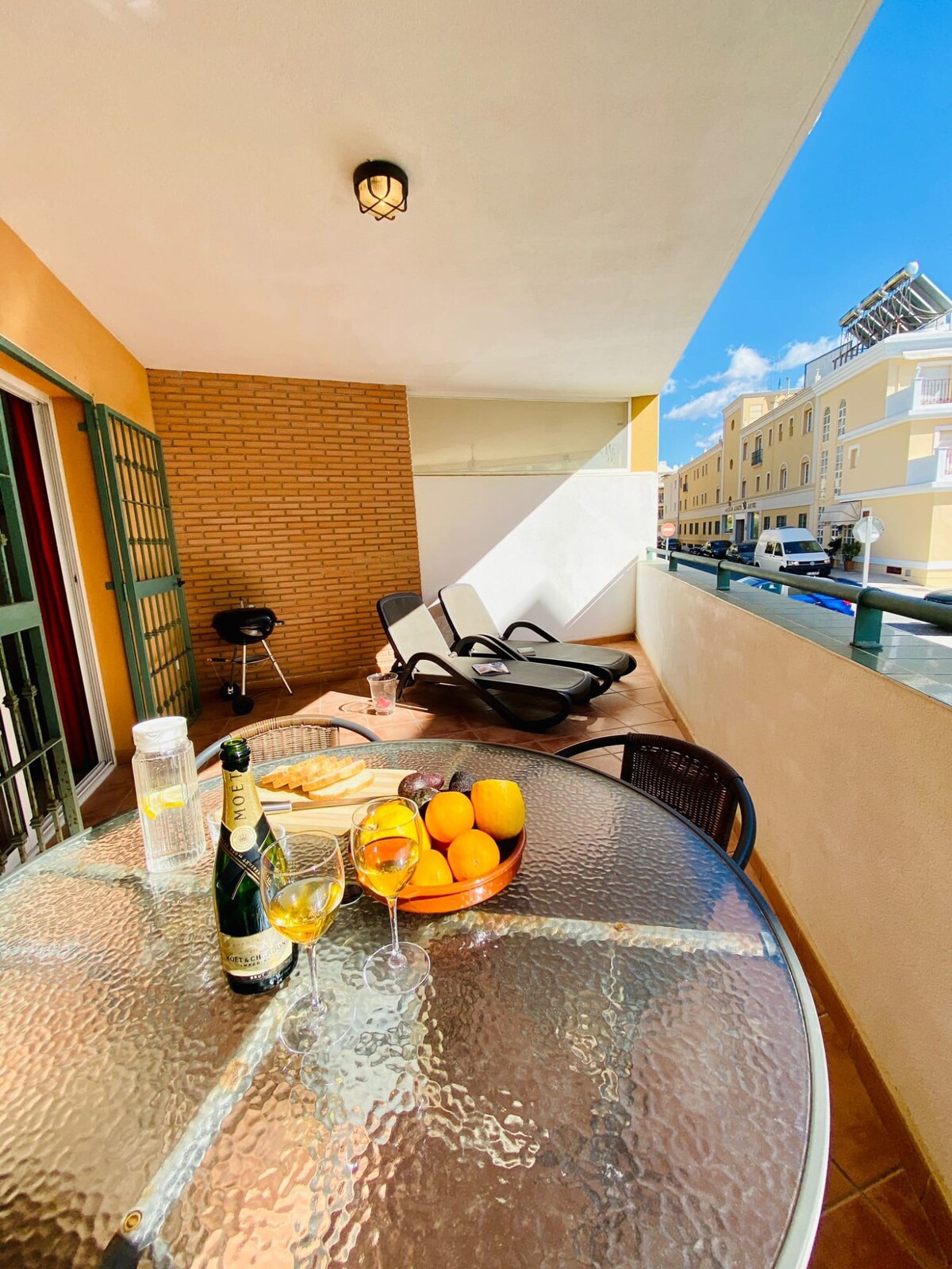 SHR008 Burriana Beach apartment with private parking. — Nerja, Andalucía — vacation rental