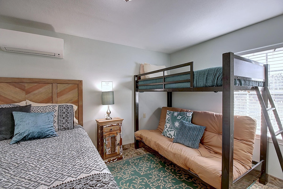 Kahuna Cottage- Family Friendly | Fenced Yard — Port Aransas, TX — vacation rental