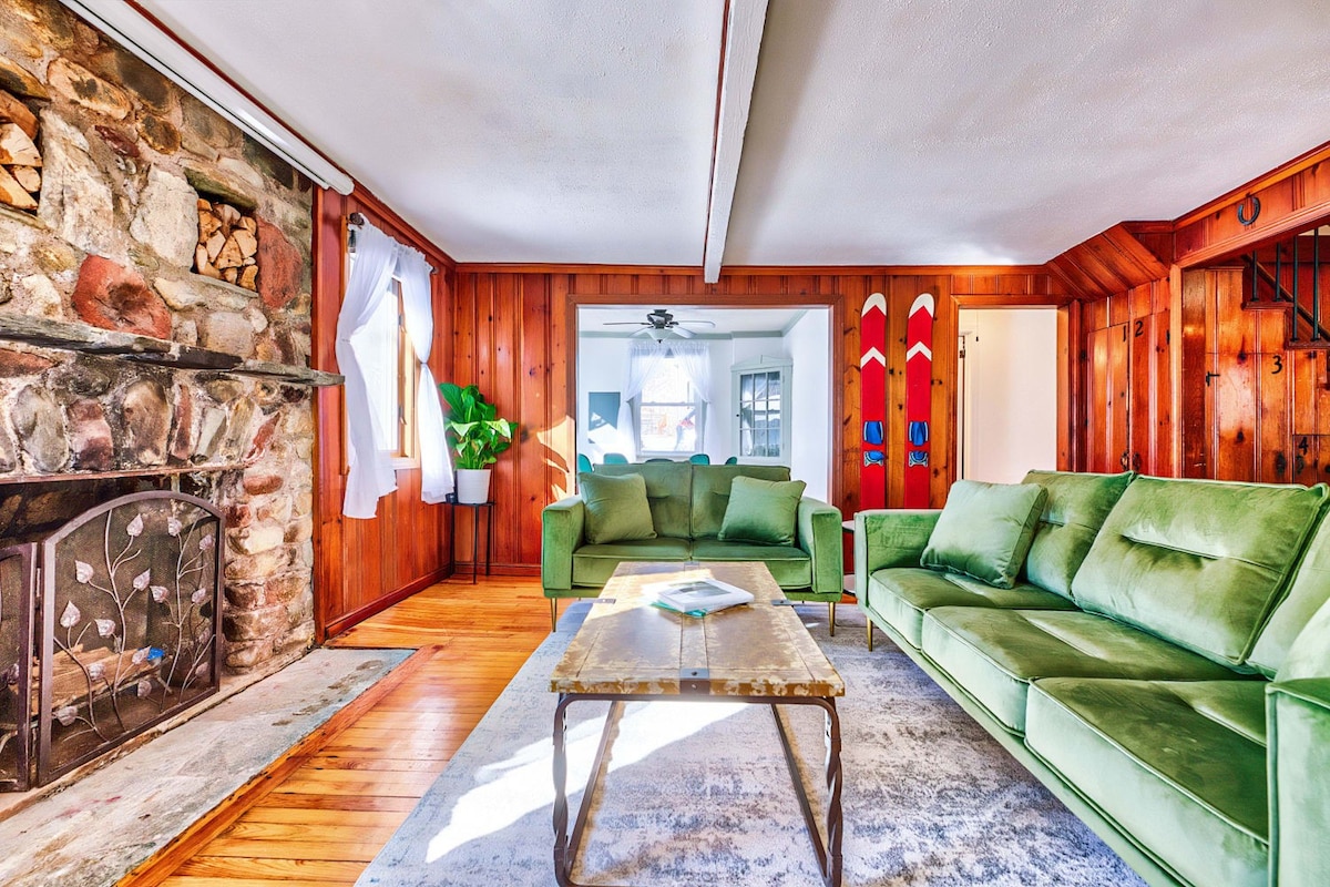Lakefront - King - W&D - Fire Pit - Kayaks - SUPs — Coventry, CT — vacation rental