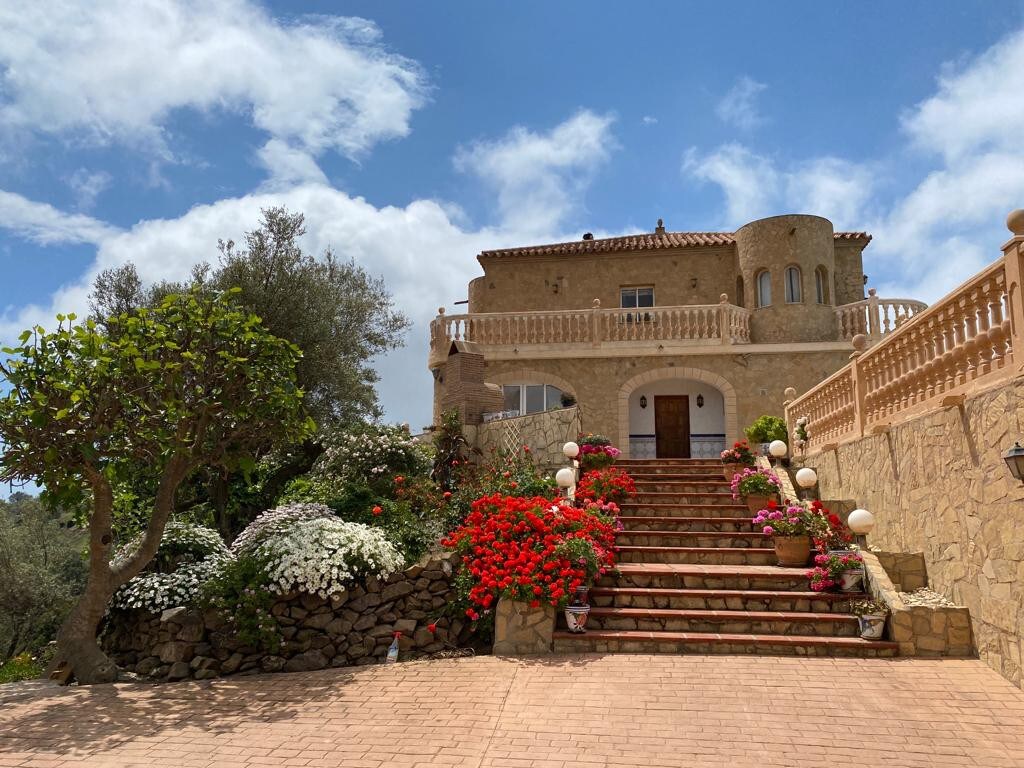 SHR018 Villa El Castillo — Torrox, Andalucía — vacation rental