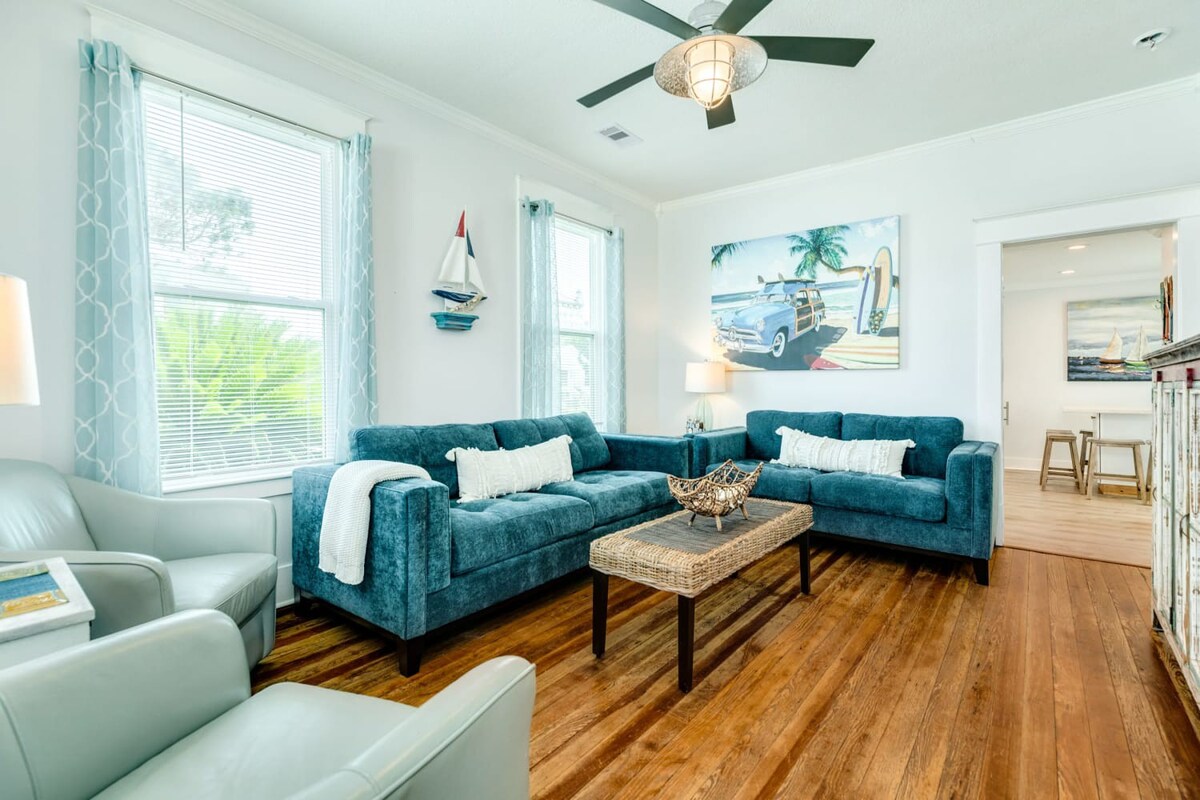 Casa Azul 2 Blocks to Beach Near Historic Strand Private Yard 2