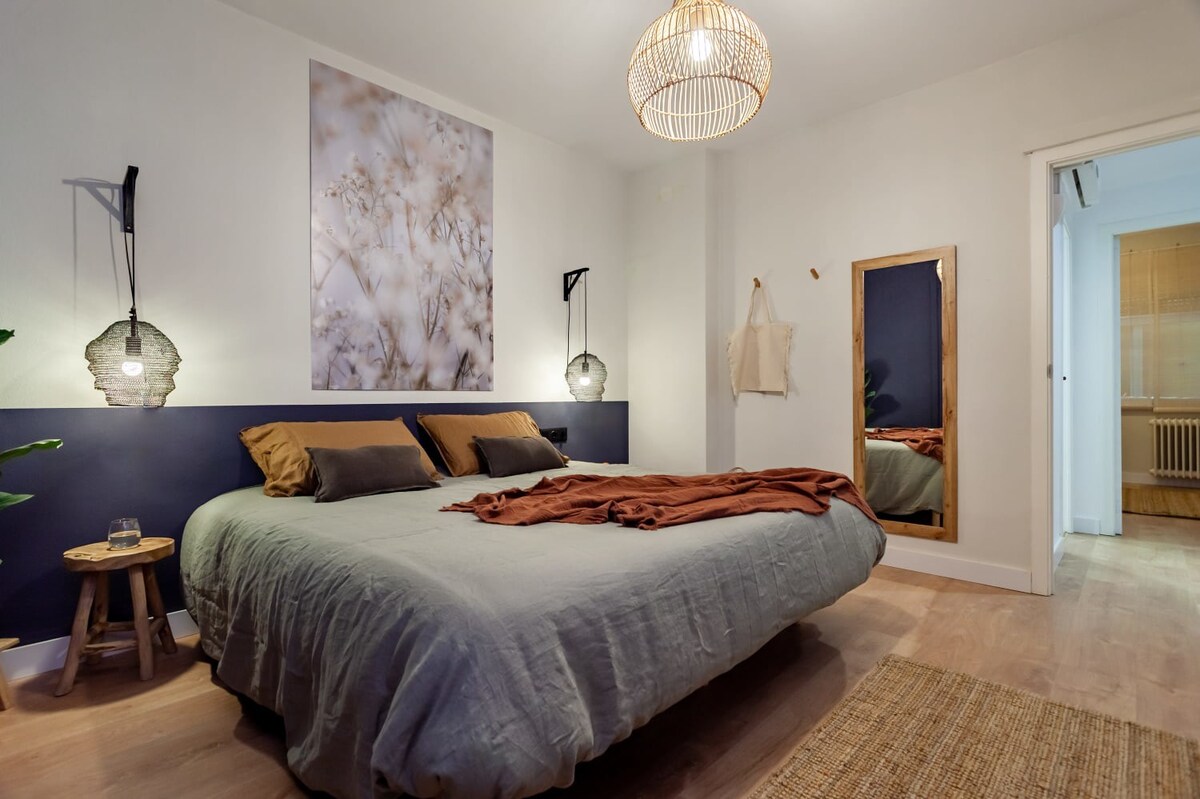 Plaza Urquinaona 4 bedrooms for Families — Barcelona, Catalunya — vacation rental